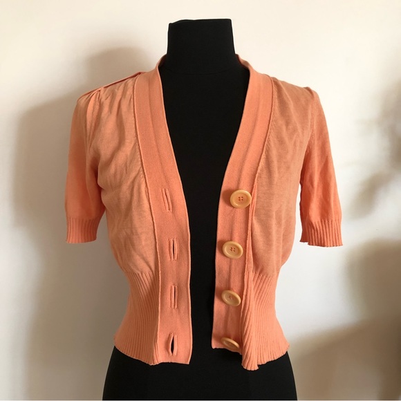 Country Road Sweaters - Country Road size small cropped peach cardigan
